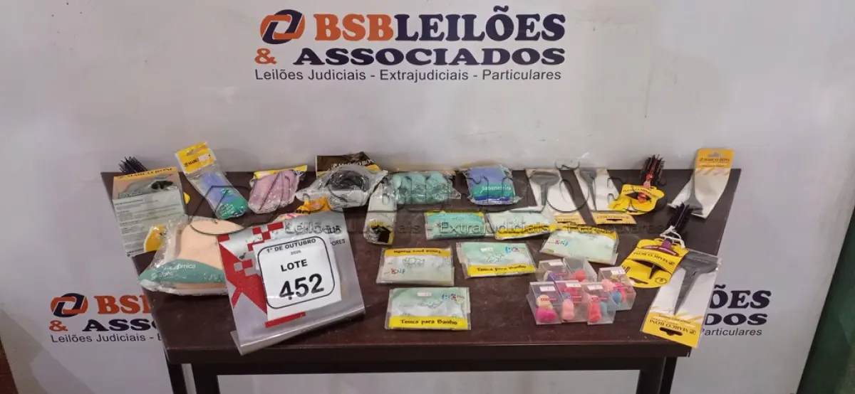 LOTE 452 - 01 LOTE COM UTENSÍLIOS DE HIGIENE E CUIDADOS PESSOAIS DIVERSOS. (NO ESTADO) ATENÇÃO! FAZER A VISITAÇÃO ANTES DE ARREMATAR, NÃO SABEMOS SE FUNCIONA, LEILÃO NÃO TEM GARANTIA E NEM DEVOLUÇÃO, SUJEITO A POSSÍVEIS AVARIAS VISÍVEIS/OCULTAS E/OU AUSÊNCIA DE COMPONENTES.
