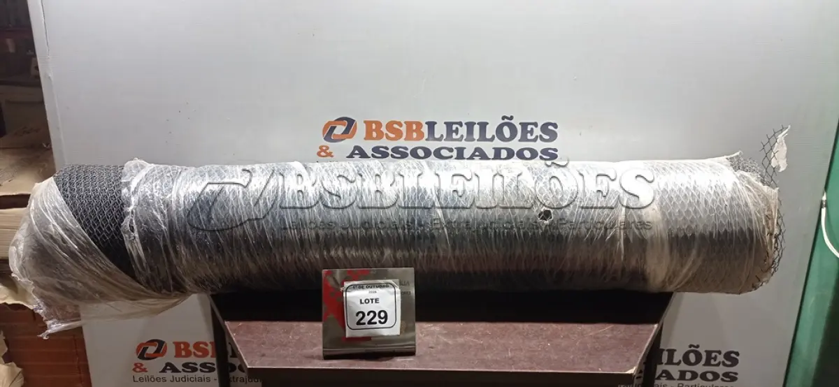 LOTE 229 - 01 TELA PVC PARA VIVEIRO DE 1,00X50M. (NO ESTADO) ATENÇÃO! FAZER A VISITAÇÃO ANTES DE ARREMATAR, NÃO SABEMOS SE FUNCIONA, LEILÃO NÃO TEM GARANTIA E NEM DEVOLUÇÃO, SUJEITO A POSSÍVEIS AVARIAS VISÍVEIS/OCULTAS E/OU AUSÊNCIA DE COMPONENTES.