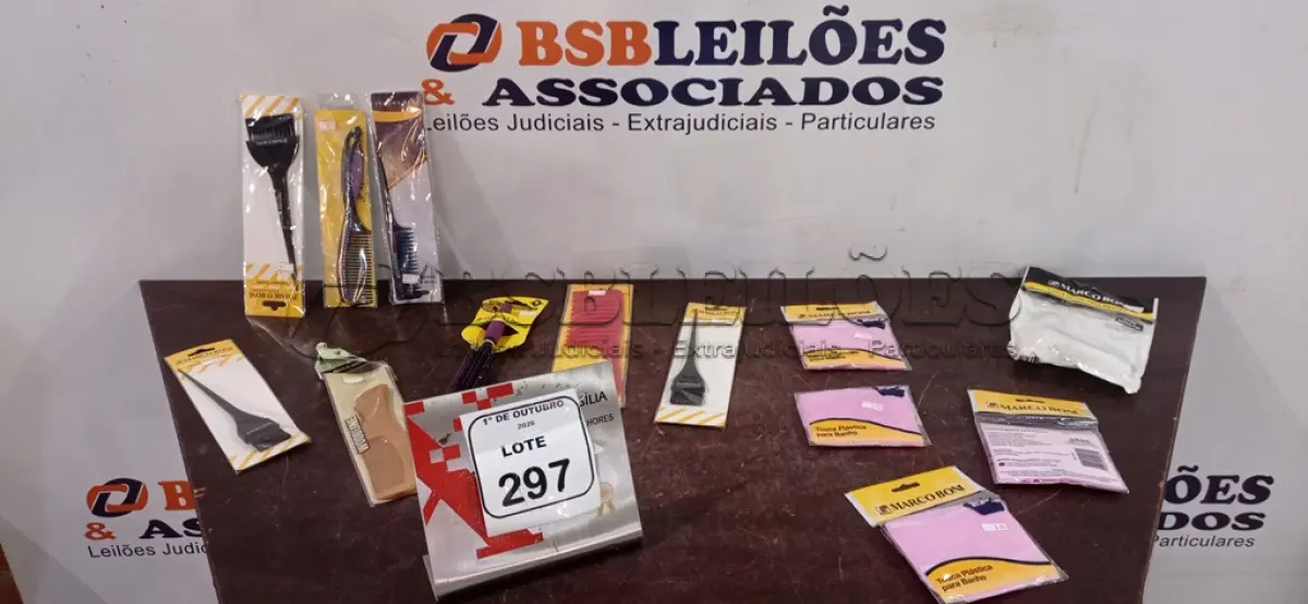 LOTE 297 - 01 LOTE COM UTENSÍLIOS DE HIGIENE E CUIDADOS PESSOAIS DIVERSOS. (NO ESTADO) ATENÇÃO! FAZER A VISITAÇÃO ANTES DE ARREMATAR, NÃO SABEMOS SE FUNCIONA, LEILÃO NÃO TEM GARANTIA E NEM DEVOLUÇÃO, SUJEITO A POSSÍVEIS AVARIAS VISÍVEIS/OCULTAS E/OU AUSÊNCIA DE COMPONENTES.