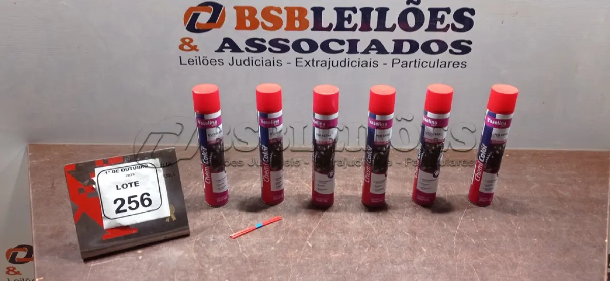 LOTE 256 - 06 UNIDADES DE VASELINA SPRAY USO GERAL DE 200ML CADA MARCA CHEMI COLOR. (NO ESTADO) ATENÇÃO! FAZER A VISITAÇÃO ANTES DE ARREMATAR, NÃO SABEMOS SE FUNCIONA, LEILÃO NÃO TEM GARANTIA E NEM DEVOLUÇÃO, SUJEITO A POSSÍVEIS AVARIAS VISÍVEIS/OCULTAS E/OU AUSÊNCIA DE COMPONENTES.