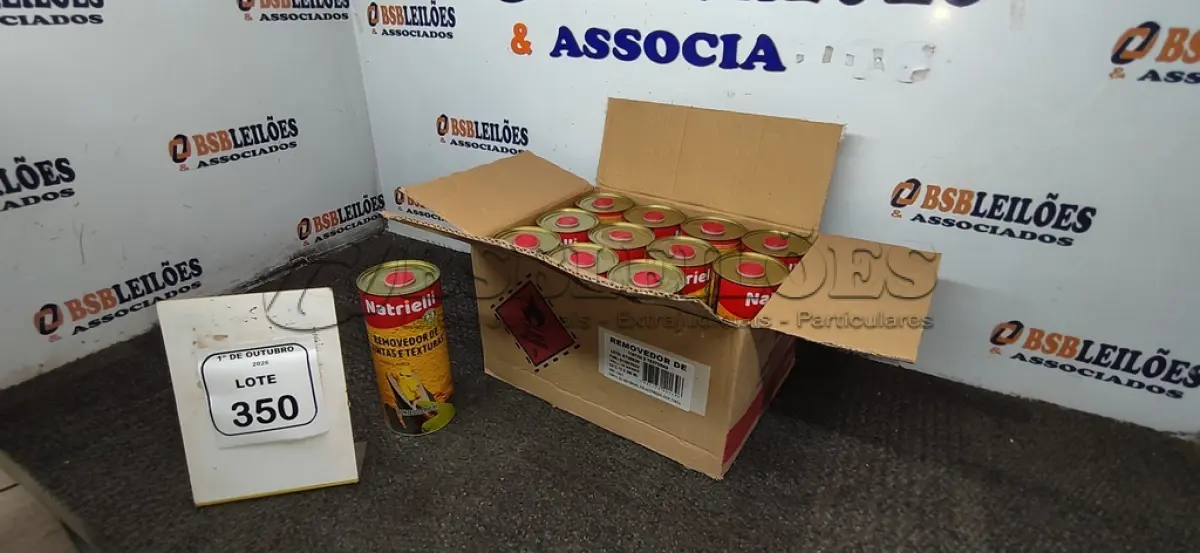 LOTE 350 - 12 LATAS DE REMOVEDORES DE TINTAS E TEXTURAS DE 900ML CADA. (NO ESTADO) ATENÇÃO! FAZER A VISITAÇÃO ANTES DE ARREMATAR, NÃO SABEMOS SE FUNCIONA, LEILÃO NÃO TEM GARANTIA E NEM DEVOLUÇÃO, SUJEITO A POSSÍVEIS AVARIAS VISÍVEIS/OCULTAS E/OU AUSÊNCIA DE COMPONENTES.