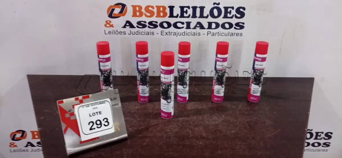 LOTE 293 - 12 UNIDADES DE VASELINA SPRAY USO GERAL DE 200ML CADA MARCA CHEMI COLOR. (NO ESTADO) ATENÇÃO! FAZER A VISITAÇÃO ANTES DE ARREMATAR, NÃO SABEMOS SE FUNCIONA, LEILÃO NÃO TEM GARANTIA E NEM DEVOLUÇÃO, SUJEITO A POSSÍVEIS AVARIAS VISÍVEIS/OCULTAS E/OU AUSÊNCIA DE COMPONENTES.