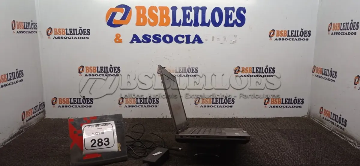 LOTE 283 - 01 NOTEBOOK MARCA HP COM FONTE. (NO ESTADO) ATENÇÃO! FAZER A VISITAÇÃO ANTES DE ARREMATAR, NÃO SABEMOS SE FUNCIONA, LEILÃO NÃO TEM GARANTIA E NEM DEVOLUÇÃO, SUJEITO A POSSÍVEIS AVARIAS VISÍVEIS/OCULTAS E/OU AUSÊNCIA DE COMPONENTES.