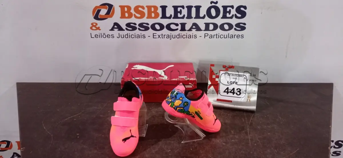 LOTE 443 - 01 CHUTEIRA PUMA INFANTIL NJR BRASILEIRO - 30/ SEM USO. (NO ESTADO) ATENÇÃO! FAZER A VISITAÇÃO ANTES DE ARREMATAR, NÃO SABEMOS SE FUNCIONA, LEILÃO NÃO TEM GARANTIA E NEM DEVOLUÇÃO, SUJEITO A POSSÍVEIS AVARIAS VISÍVEIS/OCULTAS E/OU AUSÊNCIA DE COMPONENTES.