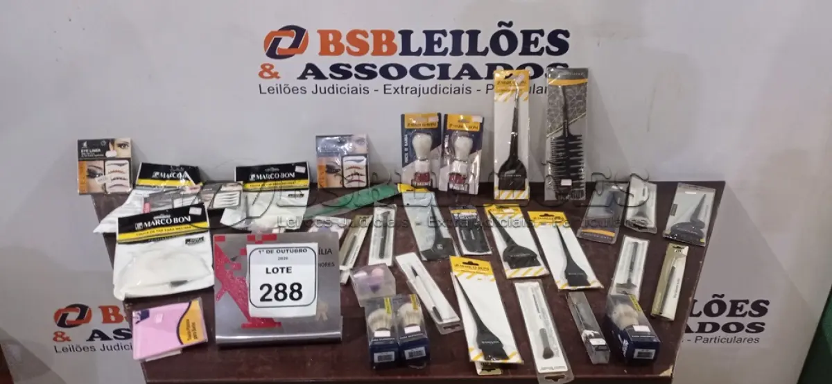 LOTE 288 - 01 LOTE COM UTENSÍLIOS DE HIGIENE E CUIDADOS PESSOAIS DIVERSOS. (NO ESTADO) ATENÇÃO! FAZER A VISITAÇÃO ANTES DE ARREMATAR, NÃO SABEMOS SE FUNCIONA, LEILÃO NÃO TEM GARANTIA E NEM DEVOLUÇÃO, SUJEITO A POSSÍVEIS AVARIAS VISÍVEIS/OCULTAS E/OU AUSÊNCIA DE COMPONENTES.