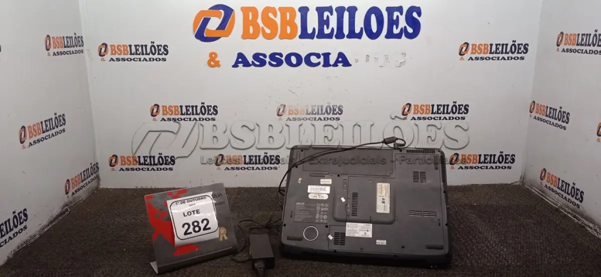 LOTE 282 - 01 NOTEBOOK MARCA ACER COM FONTE. (NO ESTADO) ATENÇÃO! FAZER A VISITAÇÃO ANTES DE ARREMATAR, NÃO SABEMOS SE FUNCIONA, LEILÃO NÃO TEM GARANTIA E NEM DEVOLUÇÃO, SUJEITO A POSSÍVEIS AVARIAS VISÍVEIS/OCULTAS E/OU AUSÊNCIA DE COMPONENTES.
