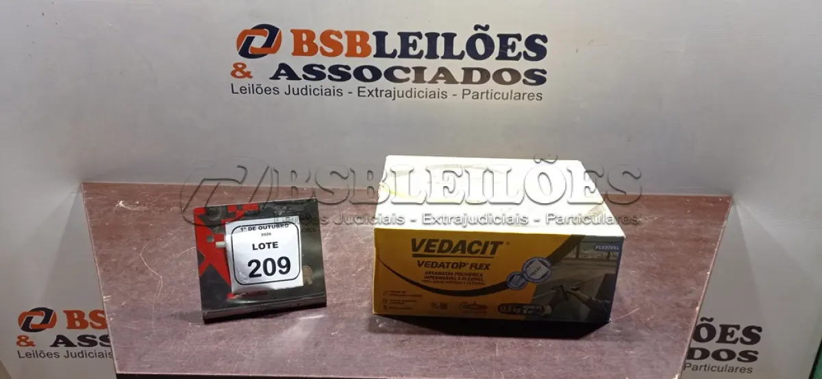 LOTE 209 - 01 CAIXA COM 13,5KG DE ARGAMASSA POLIMÉRICA IMPERMEÁVEL E FLEXÍVEL MARCA VEDACIT. (NO ESTADO) ATENÇÃO! FAZER A VISITAÇÃO ANTES DE ARREMATAR, NÃO SABEMOS SE FUNCIONA, LEILÃO NÃO TEM GARANTIA E NEM DEVOLUÇÃO, SUJEITO A POSSÍVEIS AVARIAS VISÍVEIS/OCULTAS E/OU AUSÊNCIA DE COMPONENTES.