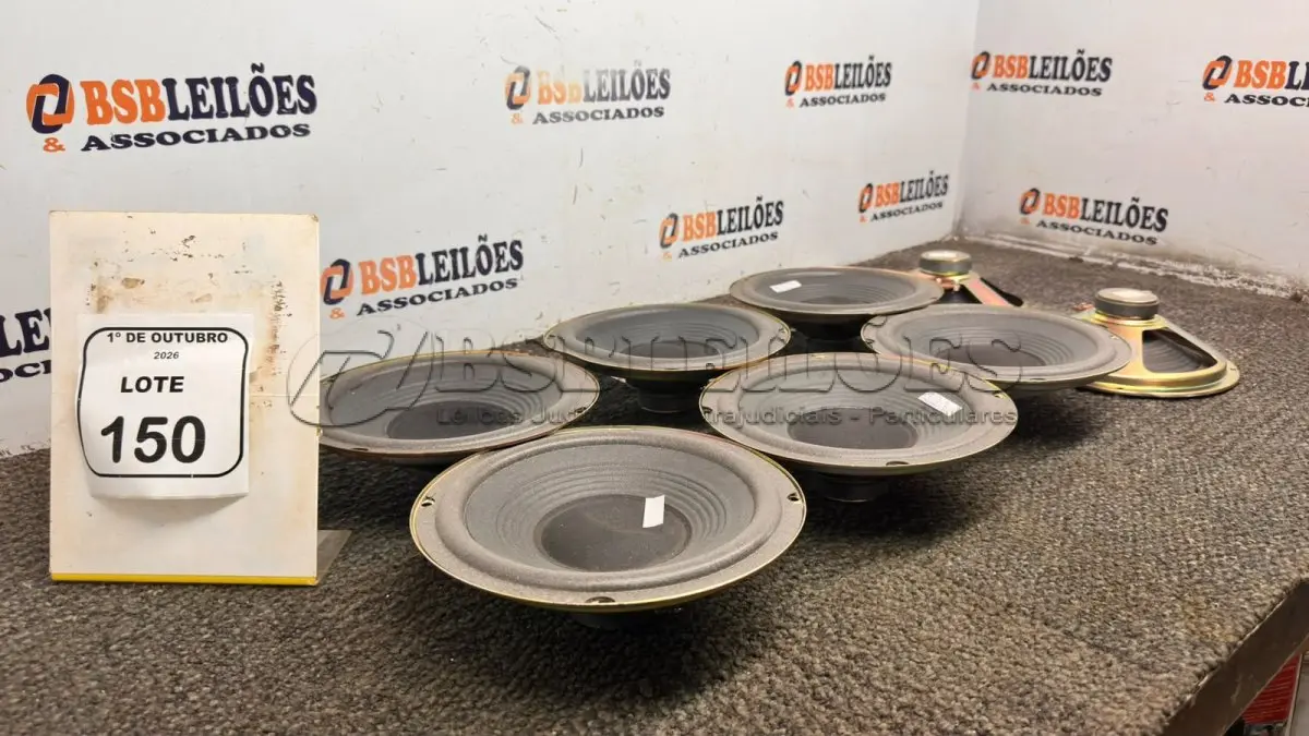 LOTE 150 - 08 AUTOS FALANTES. (NO ESTADO) ATENÇÃO! FAZER A VISITAÇÃO ANTES DE ARREMATAR, NÃO SABEMOS SE FUNCIONA, LEILÃO NÃO TEM GARANTIA E NEM DEVOLUÇÃO, SUJEITO A POSSÍVEIS AVARIAS VISÍVEIS/OCULTAS E/OU AUSÊNCIA DE COMPONENTES.