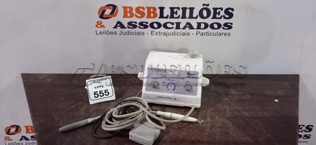 LOTE 555 - 01 ULTRA SOM ODONTOLÓGICO DIGITAL E JATO DE BICARBONATO SONIC MAX ECEL. (NO ESTADO) ATENÇÃO! FAZER A VISITAÇÃO ANTES DE ARREMATAR, NÃO SABEMOS SE FUNCIONA, LEILÃO NÃO TEM GARANTIA E NEM DEVOLUÇÃO, SUJEITO A POSSÍVEIS AVARIAS VISÍVEIS/OCULTAS E/OU AUSÊNCIA DE COMPONENTES.