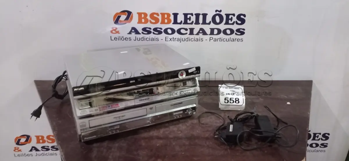 LOTE 558
