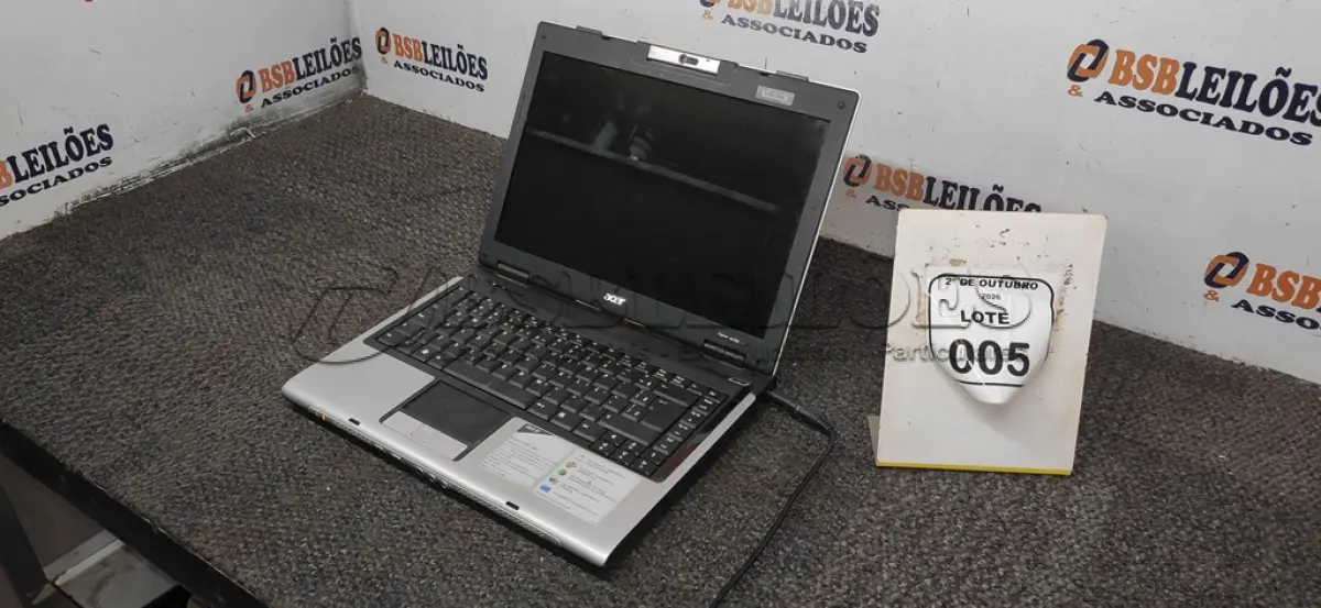 LOTE 005 - 01 NOTEBOOK MARCA ACER SEM CARREGADOR. (NO ESTADO) ATENÇÃO! FAZER A VISITAÇÃO ANTES DE ARREMATAR, NÃO SABEMOS SE FUNCIONA, LEILÃO NÃO TEM GARANTIA E NEM DEVOLUÇÃO, SUJEITO A POSSÍVEIS AVARIAS VISÍVEIS/OCULTAS E/OU AUSÊNCIA DE COMPONENTES.