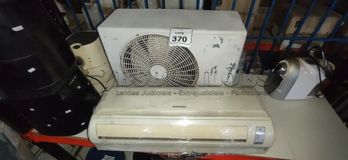 LOTE 370 - 01 AR CONDICIONADO MARCA SAMSUNG. (NO ESTADO) ATENÇÃO! FAZER A VISITAÇÃO ANTES DE ARREMATAR, NÃO SABEMOS SE FUNCIONA, LEILÃO NÃO TEM GARANTIA E NEM DEVOLUÇÃO, SUJEITO A POSSÍVEIS AVARIAS VISÍVEIS/OCULTAS E/OU AUSÊNCIA DE COMPONENTES.