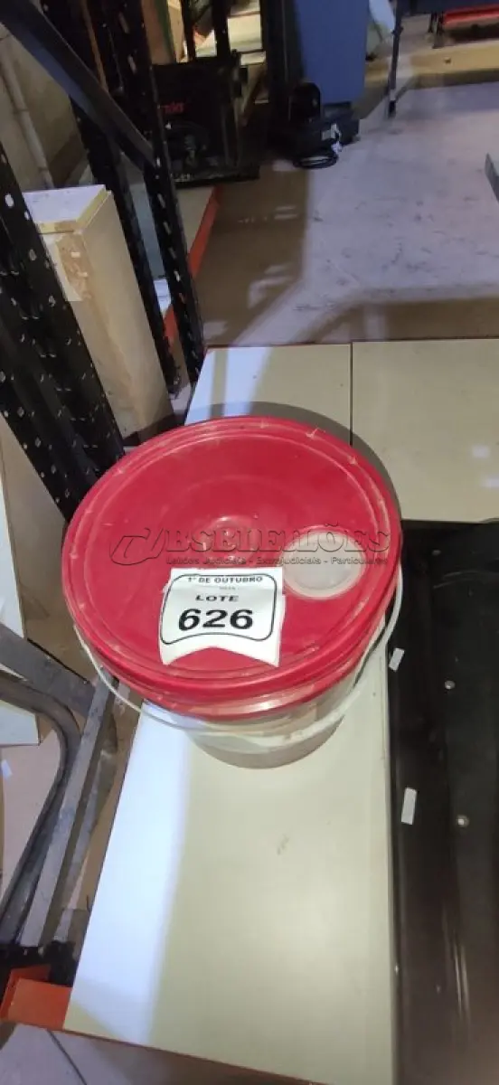 LOTE 626 - 01 BALDE DE TINTA ACRÍLICA SUPER PREMIUM NA COR BASE INTENSA SEMIBRILHO DE 16L MARCA RENNER. (NO ESTADO) ATENÇÃO! FAZER A VISITAÇÃO ANTES DE ARREMATAR, NÃO SABEMOS SE FUNCIONA, LEILÃO NÃO TEM GARANTIA E NEM DEVOLUÇÃO, SUJEITO A POSSÍVEIS AVARIAS VISÍVEIS/OCULTAS E/OU AUSÊNCIA DE COMPONENTES.