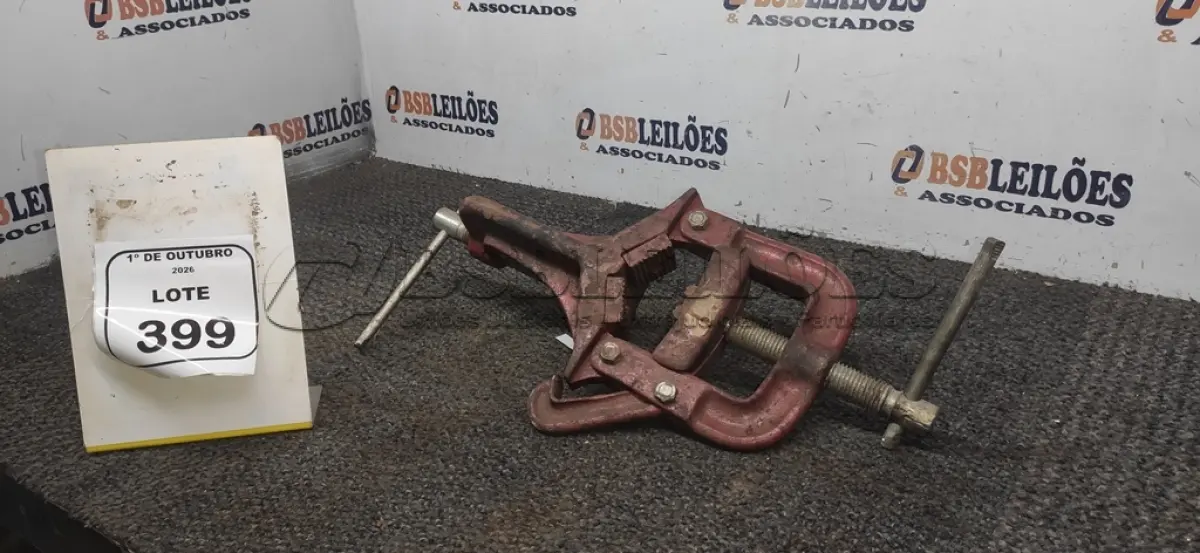LOTE 399 - 01 MORSA PARA ENCANADOR. (NO ESTADO) ATENÇÃO! FAZER A VISITAÇÃO ANTES DE ARREMATAR, NÃO SABEMOS SE FUNCIONA, LEILÃO NÃO TEM GARANTIA E NEM DEVOLUÇÃO, SUJEITO A POSSÍVEIS AVARIAS VISÍVEIS/OCULTAS E/OU AUSÊNCIA DE COMPONENTES.
