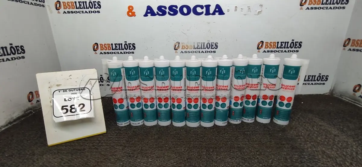 LOTE 582 - 12 UNIDADES DE FIXA CUBA CINZA 400G CADA MARCA MONUMENTAL. (NO ESTADO) ATENÇÃO! FAZER A VISITAÇÃO ANTES DE ARREMATAR, NÃO SABEMOS SE FUNCIONA, LEILÃO NÃO TEM GARANTIA E NEM DEVOLUÇÃO, SUJEITO A POSSÍVEIS AVARIAS VISÍVEIS/OCULTAS E/OU AUSÊNCIA DE COMPONENTES.