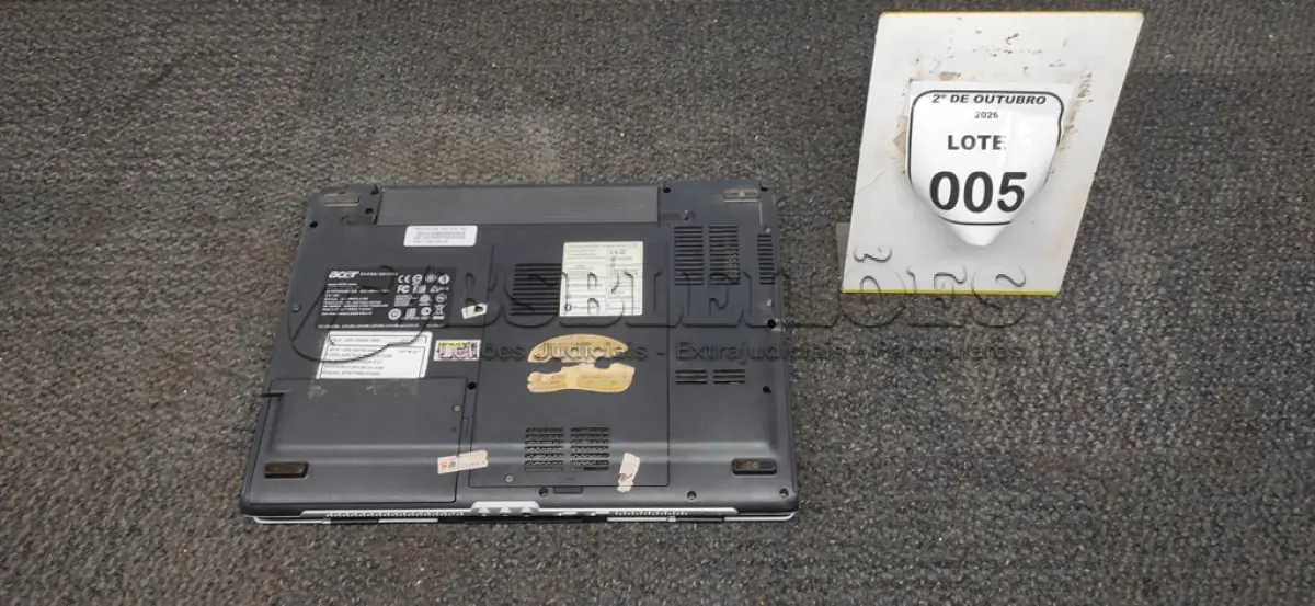 LOTE 005 - 01 NOTEBOOK MARCA ACER SEM CARREGADOR. (NO ESTADO) ATENÇÃO! FAZER A VISITAÇÃO ANTES DE ARREMATAR, NÃO SABEMOS SE FUNCIONA, LEILÃO NÃO TEM GARANTIA E NEM DEVOLUÇÃO, SUJEITO A POSSÍVEIS AVARIAS VISÍVEIS/OCULTAS E/OU AUSÊNCIA DE COMPONENTES.