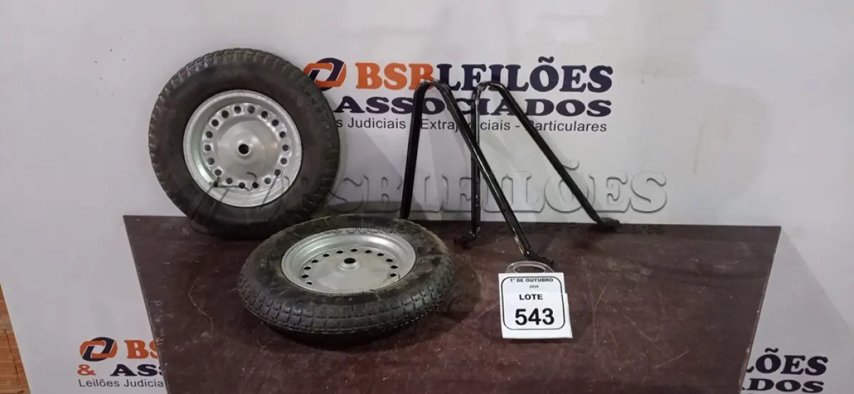 LOTE 543 - 02 KITS DE RODA DE CARRINHO DE MÃO. (NO ESTADO) ATENÇÃO! FAZER A VISITAÇÃO ANTES DE ARREMATAR, NÃO SABEMOS SE FUNCIONA, LEILÃO NÃO TEM GARANTIA E NEM DEVOLUÇÃO, SUJEITO A POSSÍVEIS AVARIAS VISÍVEIS/OCULTAS E/OU AUSÊNCIA DE COMPONENTES.