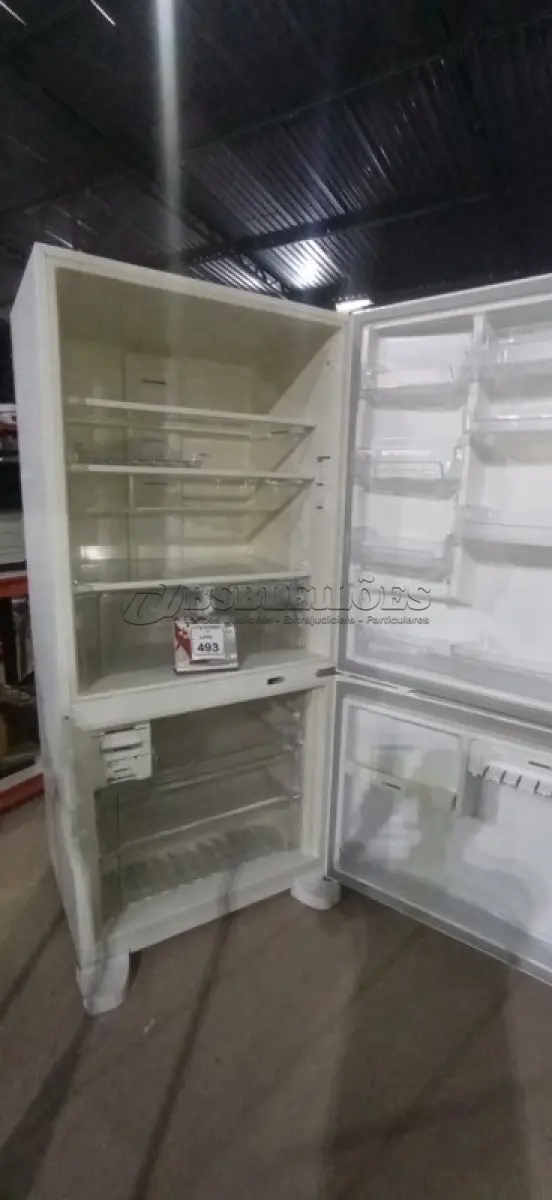LOTE 493 - 01 GELADEIRA 110V MODELO INVERSE MARCA BRASTEMP. (NO ESTADO) ATENÇÃO! FAZER A VISITAÇÃO ANTES DE ARREMATAR, NÃO SAB1’HHHHHHHHHHH3EMOS SE FUNCIONA, LEILÃO NÃO TEM GARANTIA E NEM DEVOLUÇÃO, SUJEITO A POSSÍVEIS AVARIAS VISÍVEIS/OCULTAS E/OU AUSÊNCIA DE COMPONENTES.