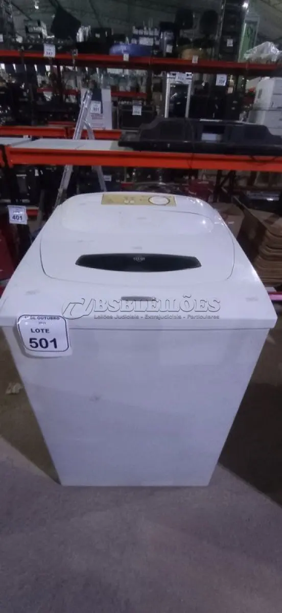 LOTE 501 - 01 MÁQUINA DE LAVAR 5KG 220V MARCA BRASTEMP. (NO ESTADO) ATENÇÃO! FAZER A VISITAÇÃO ANTES DE ARREMATAR, NÃO SABEMOS SE FUNCIONA, LEILÃO NÃO TEM GARANTIA E NEM DEVOLUÇÃO, SUJEITO A POSSÍVEIS AVARIAS VISÍVEIS/OCULTAS E/OU AUSÊNCIA DE COMPONENTES.