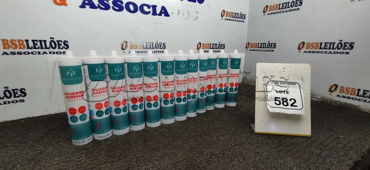 LOTE 582 - 12 UNIDADES DE FIXA CUBA CINZA 400G CADA MARCA MONUMENTAL. (NO ESTADO) ATENÇÃO! FAZER A VISITAÇÃO ANTES DE ARREMATAR, NÃO SABEMOS SE FUNCIONA, LEILÃO NÃO TEM GARANTIA E NEM DEVOLUÇÃO, SUJEITO A POSSÍVEIS AVARIAS VISÍVEIS/OCULTAS E/OU AUSÊNCIA DE COMPONENTES.