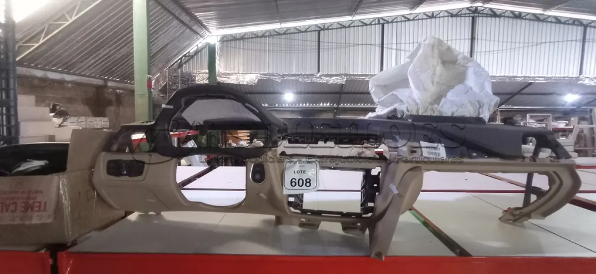 LOTE 608 - 01 KIT AIRBAG ESTOURADO BMW 320 (2013-2019). (NO ESTADO) ATENÇÃO! FAZER A VISITAÇÃO ANTES DE ARREMATAR, NÃO SABEMOS SE FUNCIONA, LEILÃO NÃO TEM GARANTIA E NEM DEVOLUÇÃO, SUJEITO A POSSÍVEIS AVARIAS VISÍVEIS/OCULTAS E/OU AUSÊNCIA DE COMPONENTES.