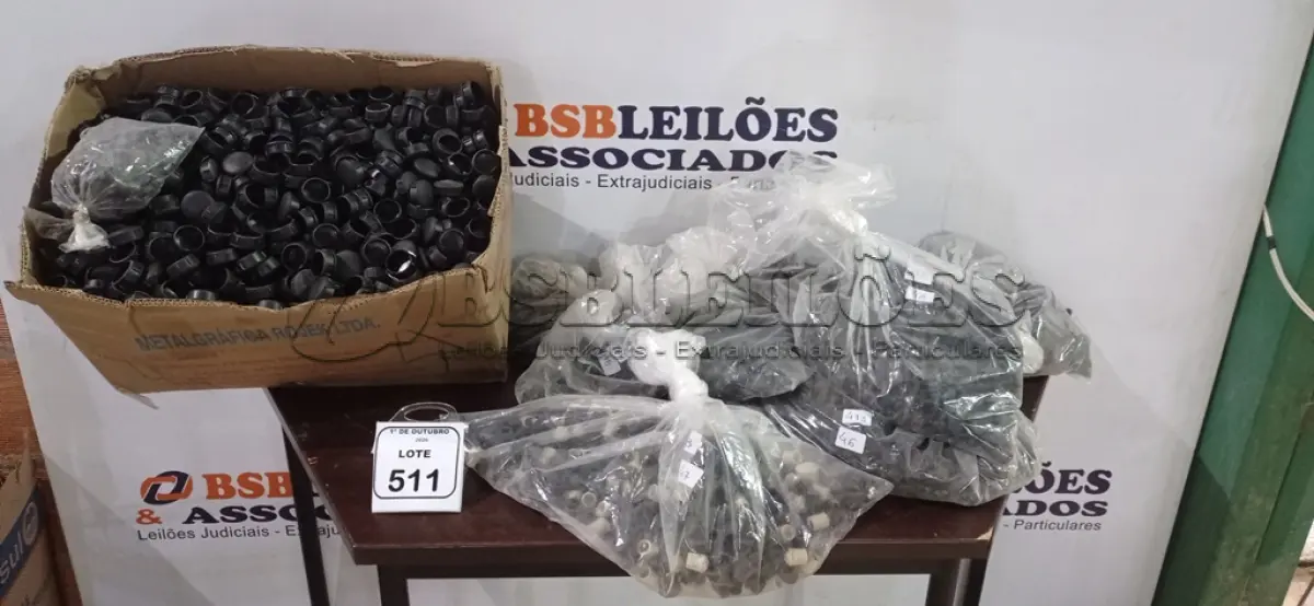 LOTE 511 - 01 LOTE COM GRANDE QUANTIDADE DE PONTEIRAS DE PLÁSTICO DIVERSOS. (NO ESTADO) ATENÇÃO! FAZER A VISITAÇÃO ANTES DE ARREMATAR, NÃO SABEMOS SE FUNCIONA, LEILÃO NÃO TEM GARANTIA E NEM DEVOLUÇÃO, SUJEITO A POSSÍVEIS AVARIAS VISÍVEIS/OCULTAS E/OU AUSÊNCIA DE COMPONENTES.