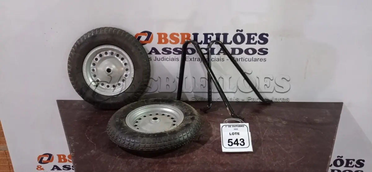 LOTE 543 - 02 KITS DE RODA DE CARRINHO DE MÃO. (NO ESTADO) ATENÇÃO! FAZER A VISITAÇÃO ANTES DE ARREMATAR, NÃO SABEMOS SE FUNCIONA, LEILÃO NÃO TEM GARANTIA E NEM DEVOLUÇÃO, SUJEITO A POSSÍVEIS AVARIAS VISÍVEIS/OCULTAS E/OU AUSÊNCIA DE COMPONENTES.