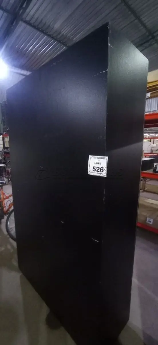 LOTE 526 - 01 PAREDE DE CENÁRIO PORTÁTIL DE 2,04X1,25X0,45. (NO ESTADO) ATENÇÃO! FAZER A VISITAÇÃO ANTES DE ARREMATAR, NÃO SABEMOS SE FUNCIONA, LEILÃO NÃO TEM GARANTIA E NEM DEVOLUÇÃO, SUJEITO A POSSÍVEIS AVARIAS VISÍVEIS/OCULTAS E/OU AUSÊNCIA DE COMPONENTES.