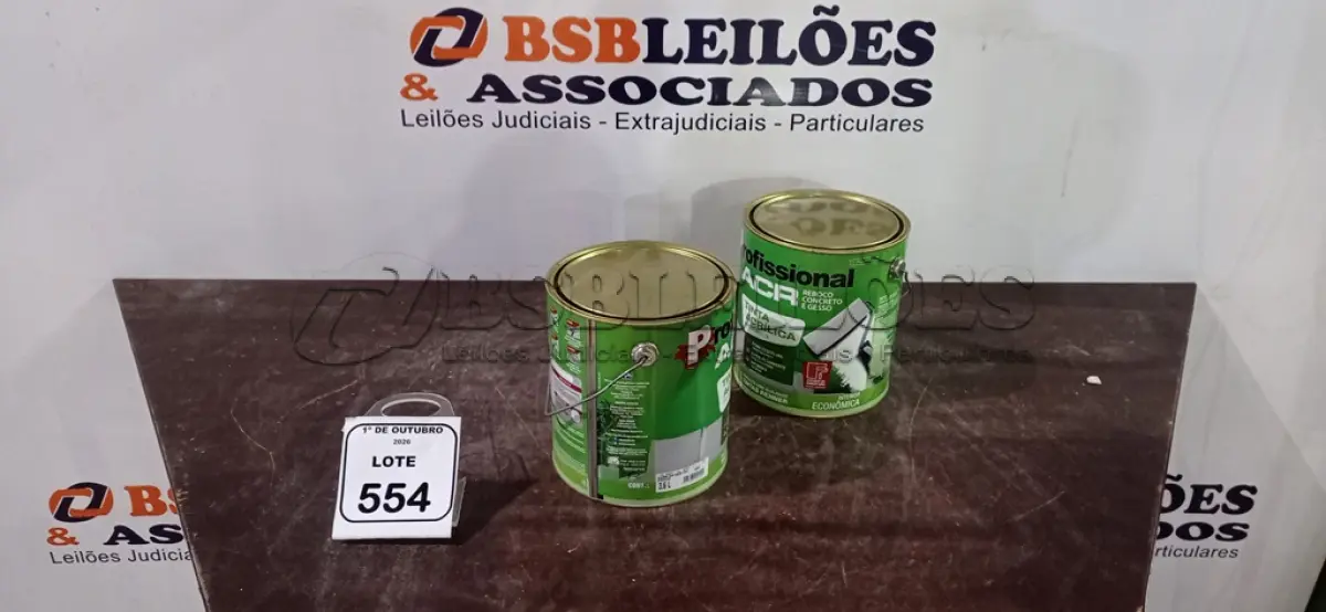 LOTE 554 - 02 LATAS DE TINTA ACRÍLICA DE 3,6L NA COR LUAR DO SERTÃO FOSCO MARCA PROFISSIONAL ACR. (NO ESTADO) ATENÇÃO! FAZER A VISITAÇÃO ANTES DE ARREMATAR, NÃO SABEMOS SE FUNCIONA, LEILÃO NÃO TEM GARANTIA E NEM DEVOLUÇÃO, SUJEITO A POSSÍVEIS AVARIAS VISÍVEIS/OCULTAS E/OU AUSÊNCIA DE COMPONENTES.