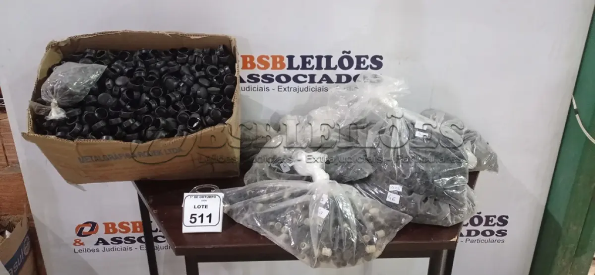LOTE 511 - 01 LOTE COM GRANDE QUANTIDADE DE PONTEIRAS DE PLÁSTICO DIVERSOS. (NO ESTADO) ATENÇÃO! FAZER A VISITAÇÃO ANTES DE ARREMATAR, NÃO SABEMOS SE FUNCIONA, LEILÃO NÃO TEM GARANTIA E NEM DEVOLUÇÃO, SUJEITO A POSSÍVEIS AVARIAS VISÍVEIS/OCULTAS E/OU AUSÊNCIA DE COMPONENTES.