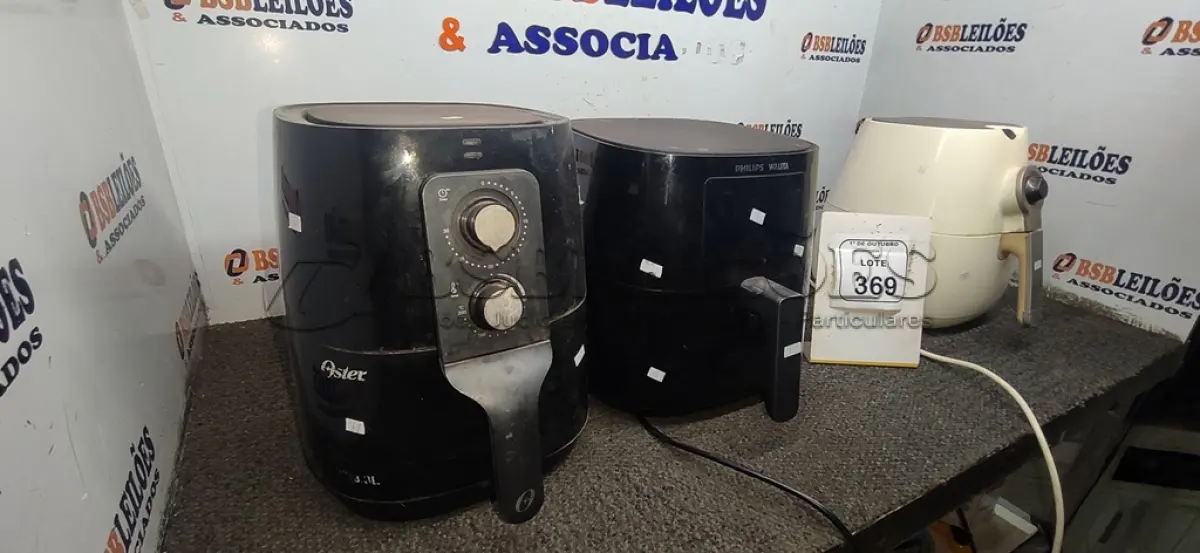 LOTE 369 - 03 AIR FRYERS DE MARCAS E MODELOS DIVERSOS. (NO ESTADO) ATENÇÃO! FAZER A VISITAÇÃO ANTES DE ARREMATAR, NÃO SABEMOS SE FUNCIONA, LEILÃO NÃO TEM GARANTIA E NEM DEVOLUÇÃO, SUJEITO A POSSÍVEIS AVARIAS VISÍVEIS/OCULTAS E/OU AUSÊNCIA DE COMPONENTES.