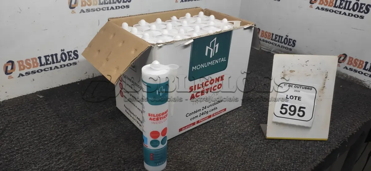 LOTE 595 - 12 UNIDADES DE SILICONE ACÉTICO INCOLOR DE 240G CADA MARCA MONUMENTAL. (NO ESTADO) ATENÇÃO! FAZER A VISITAÇÃO ANTES DE ARREMATAR, NÃO SABEMOS SE FUNCIONA, LEILÃO NÃO TEM GARANTIA E NEM DEVOLUÇÃO, SUJEITO A POSSÍVEIS AVARIAS VISÍVEIS/OCULTAS E/OU AUSÊNCIA DE COMPONENTES.