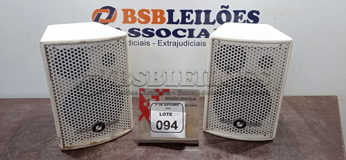 LOTE 094 - 02 CAIXAS DE SOM AMBIENTE PASSIVA MODELO OS 300 MARCA FRAHM. (NO ESTADO) ATENÇÃO! FAZER A VISITAÇÃO ANTES DE ARREMATAR, NÃO SABEMOS SE FUNCIONA, LEILÃO NÃO TEM GARANTIA E NEM DEVOLUÇÃO, SUJEITO A POSSÍVEIS AVARIAS VISÍVEIS/OCULTAS E/OU AUSÊNCIA DE COMPONENTES.