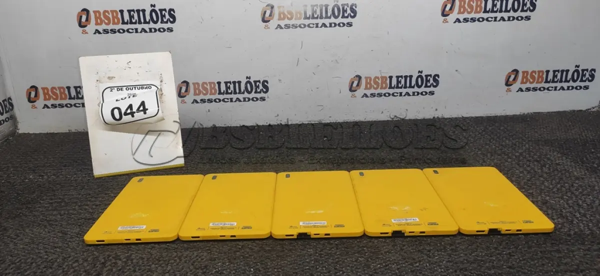 LOTE 044 - 04 TABLETS ESCOLARES MARCA CCE SEM CARREGADOR. (NO ESTADO) ATENÇÃO! FAZER A VISITAÇÃO ANTES DE ARREMATAR, NÃO SABEMOS SE FUNCIONA, LEILÃO NÃO TEM GARANTIA E NEM DEVOLUÇÃO, SUJEITO A POSSÍVEIS AVARIAS VISÍVEIS/OCULTAS E/OU AUSÊNCIA DE COMPONENTES.