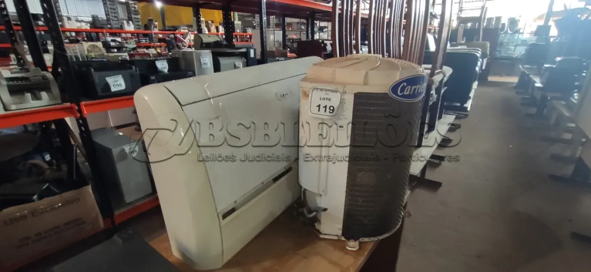 LOTE 119 - 01 AR CONDICIONADO DE 18.000BTU/H MARCA CARRIER. (NO ESTADO) ATENÇÃO! FAZER A VISITAÇÃO ANTES DE ARREMATAR, NÃO SABEMOS SE FUNCIONA, LEILÃO NÃO TEM GARANTIA E NEM DEVOLUÇÃO, SUJEITO A POSSÍVEIS AVARIAS VISÍVEIS/OCULTAS E/OU AUSÊNCIA DE COMPONENTES.