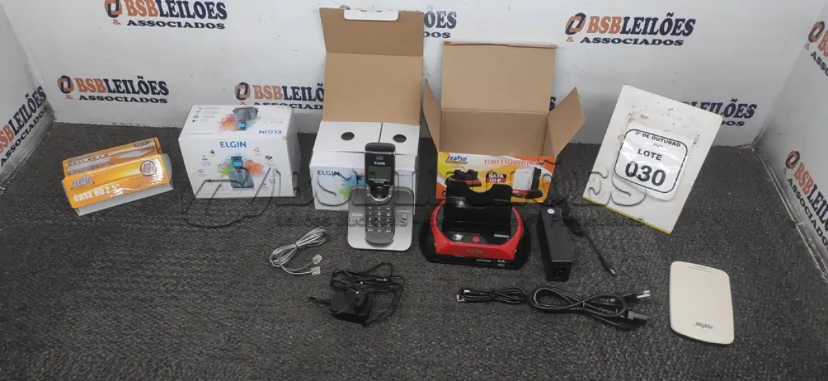 LOTE 030 - 02 APARELHOS DE TELEFONE SEM FIO MODELO TSF 7800, 01 HDD DOCKING E 01 CASE HD 2.5’’. (NO ESTADO) ATENÇÃO! FAZER A VISITAÇÃO ANTES DE ARREMATAR, NÃO SABEMOS SE FUNCIONA, LEILÃO NÃO TEM GARANTIA E NEM DEVOLUÇÃO, SUJEITO A POSSÍVEIS AVARIAS VISÍVEIS/OCULTAS E/OU AUSÊNCIA DE COMPONENTES.