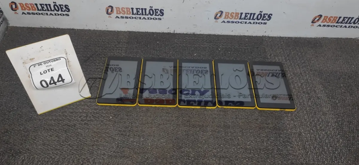 LOTE 044 - 04 TABLETS ESCOLARES MARCA CCE SEM CARREGADOR. (NO ESTADO) ATENÇÃO! FAZER A VISITAÇÃO ANTES DE ARREMATAR, NÃO SABEMOS SE FUNCIONA, LEILÃO NÃO TEM GARANTIA E NEM DEVOLUÇÃO, SUJEITO A POSSÍVEIS AVARIAS VISÍVEIS/OCULTAS E/OU AUSÊNCIA DE COMPONENTES.