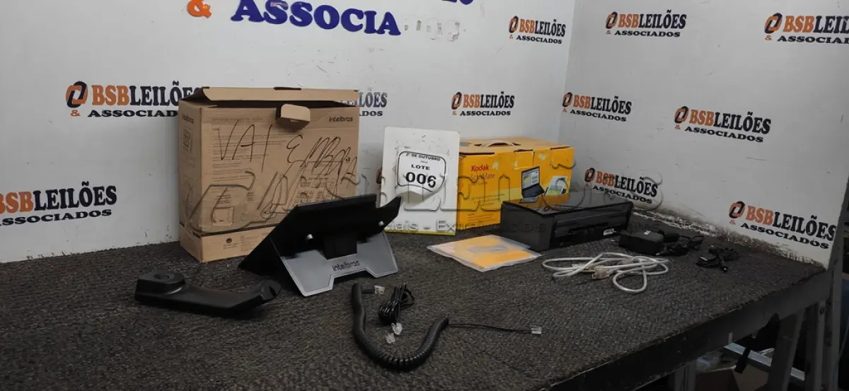 LOTE 006 - 01 SCANNER MODELO I940 ARCA KODAK E 01 TERMINAL INTELIGENTE MODELO TI 5000 MARCA INTELBRAS. (NO ESTADO) ATENÇÃO! FAZER A VISITAÇÃO ANTES DE ARREMATAR, NÃO SABEMOS SE FUNCIONA, LEILÃO NÃO TEM GARANTIA E NEM DEVOLUÇÃO, SUJEITO A POSSÍVEIS AVARIAS VISÍVEIS/OCULTAS E/OU AUSÊNCIA DE COMPONENTES.