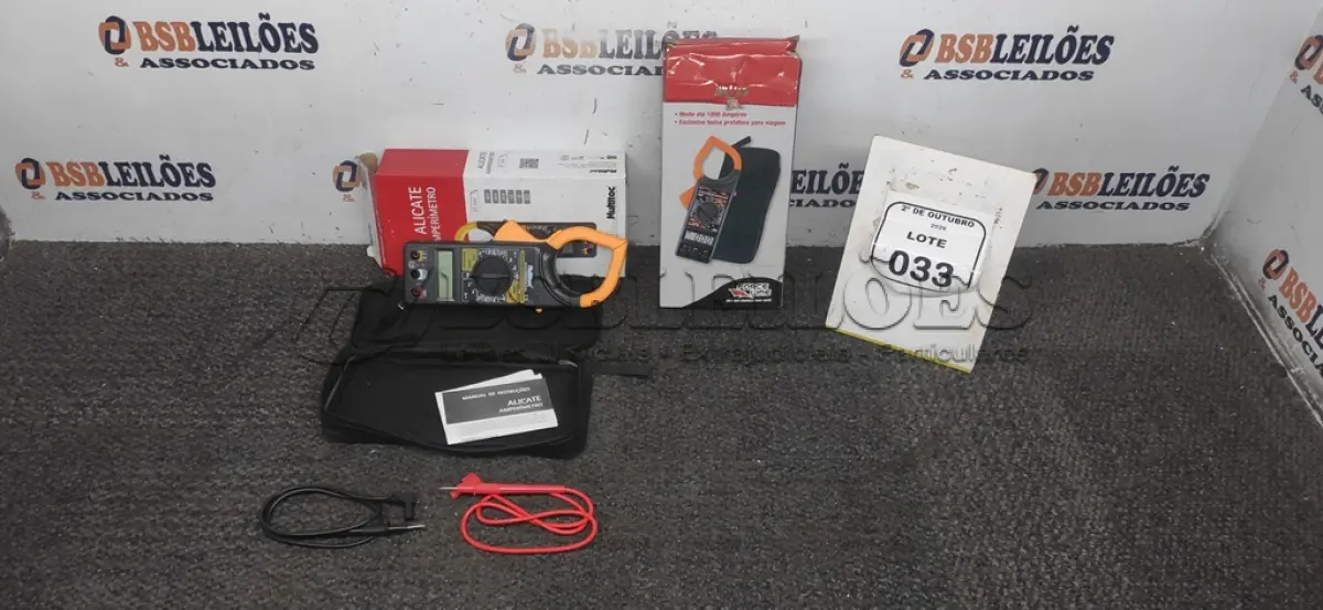 LOTE 033 - 02 ALICATES AMPERÍMETROS. (NO ESTADO) ATENÇÃO! FAZER A VISITAÇÃO ANTES DE ARREMATAR, NÃO SABEMOS SE FUNCIONA, LEILÃO NÃO TEM GARANTIA E NEM DEVOLUÇÃO, SUJEITO A POSSÍVEIS AVARIAS VISÍVEIS/OCULTAS E/OU AUSÊNCIA DE COMPONENTES.