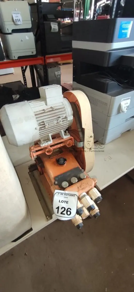 LOTE 126 - 01 LAVADORA DE ALTA PRESSÃO INDUSTRIAL MODELO LAV 400 MARCA JACTO CLEAN INCOMPLETA. (NO ESTADO) ATENÇÃO! FAZER A VISITAÇÃO ANTES DE ARREMATAR, NÃO SABEMOS SE FUNCIONA, LEILÃO NÃO TEM GARANTIA E NEM DEVOLUÇÃO, SUJEITO A POSSÍVEIS AVARIAS VISÍVEIS/OCULTAS E/OU AUSÊNCIA DE COMPONENTES.