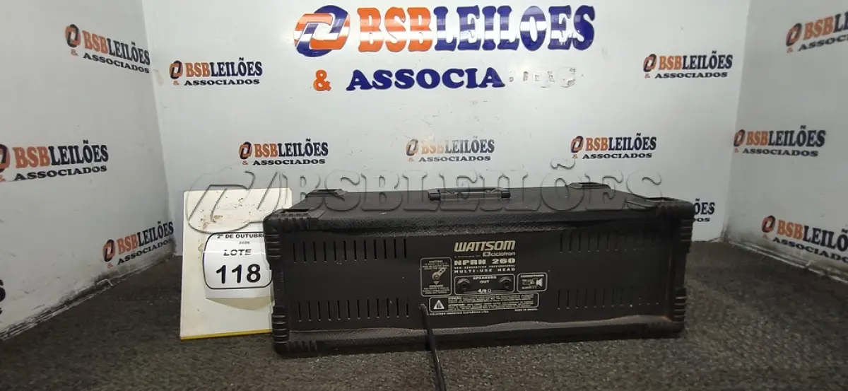 LOTE 118 - 01 CABEÇOTE DE AMPLIFICADOR MODELO NPRH WHATTSOM MARCA CICLOTRON. (NO ESTADO) ATENÇÃO! FAZER A VISITAÇÃO ANTES DE ARREMATAR, NÃO SABEMOS SE FUNCIONA, LEILÃO NÃO TEM GARANTIA E NEM DEVOLUÇÃO, SUJEITO A POSSÍVEIS AVARIAS VISÍVEIS/OCULTAS E/OU AUSÊNCIA DE COMPONENTES.