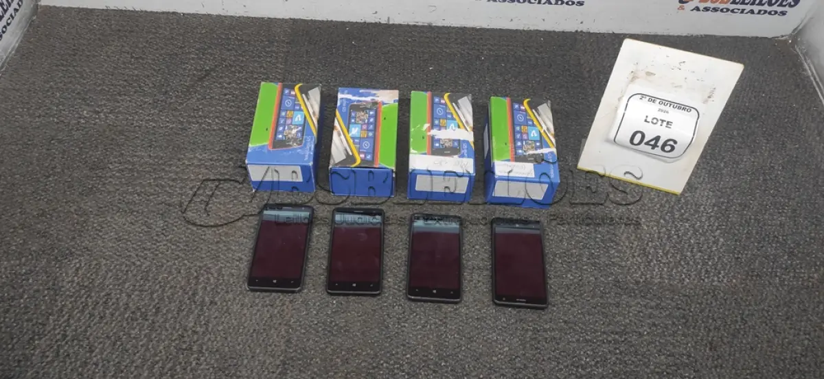 LOTE 046 - 04 CELULARES MODELO LUMIA 625 MARCA NOKIA. (NO ESTADO) ATENÇÃO! FAZER A VISITAÇÃO ANTES DE ARREMATAR, NÃO SABEMOS SE FUNCIONA, LEILÃO NÃO TEM GARANTIA E NEM DEVOLUÇÃO, SUJEITO A POSSÍVEIS AVARIAS VISÍVEIS/OCULTAS E/OU AUSÊNCIA DE COMPONENTES.