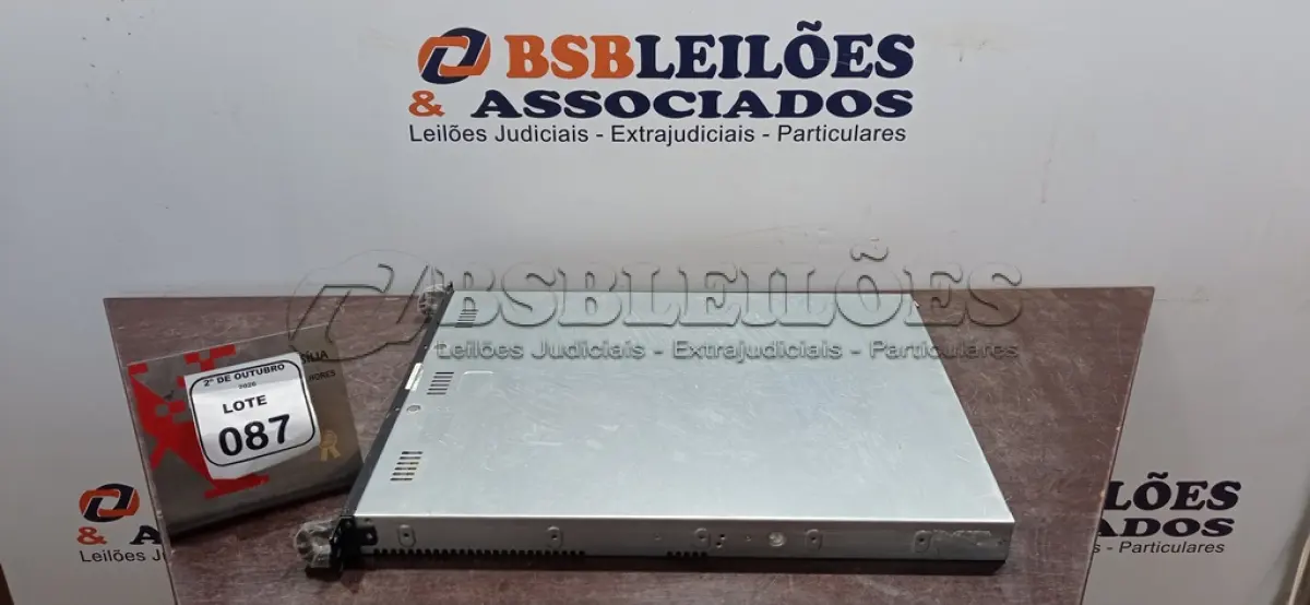 LOTE 087 - 01 SERVIDOR MARCA ITAUTEC. (NO ESTADO) ATENÇÃO! FAZER A VISITAÇÃO ANTES DE ARREMATAR, NÃO SABEMOS SE FUNCIONA, LEILÃO NÃO TEM GARANTIA E NEM DEVOLUÇÃO, SUJEITO A POSSÍVEIS AVARIAS VISÍVEIS/OCULTAS E/OU AUSÊNCIA DE COMPONENTES.