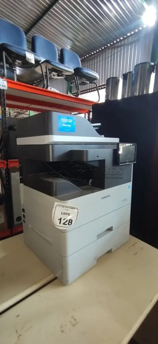 LOTE 128 - 01 IMPRESSORA MULTIFUNCIONAL MODELO MULTI XPRESS M5360RX MARCA SAMSUNG. (NO ESTADO) ATENÇÃO! FAZER A VISITAÇÃO ANTES DE ARREMATAR, NÃO SABEMOS SE FUNCIONA, LEILÃO NÃO TEM GARANTIA E NEM DEVOLUÇÃO, SUJEITO A POSSÍVEIS AVARIAS VISÍVEIS/OCULTAS E/OU AUSÊNCIA DE COMPONENTES.