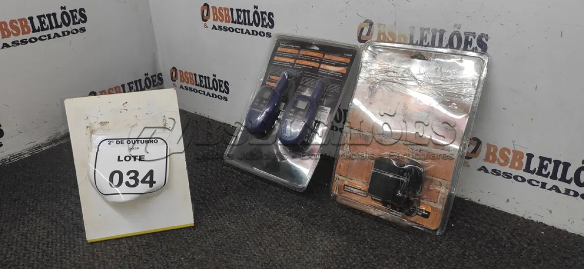 LOTE 034 - 04 RÁDIOS COMUNICADORES COM CARREGADOR MARCA MOTOROLA. (NO ESTADO) ATENÇÃO! FAZER A VISITAÇÃO ANTES DE ARREMATAR, NÃO SABEMOS SE FUNCIONA, LEILÃO NÃO TEM GARANTIA E NEM DEVOLUÇÃO, SUJEITO A POSSÍVEIS AVARIAS VISÍVEIS/OCULTAS E/OU AUSÊNCIA DE COMPONENTES.