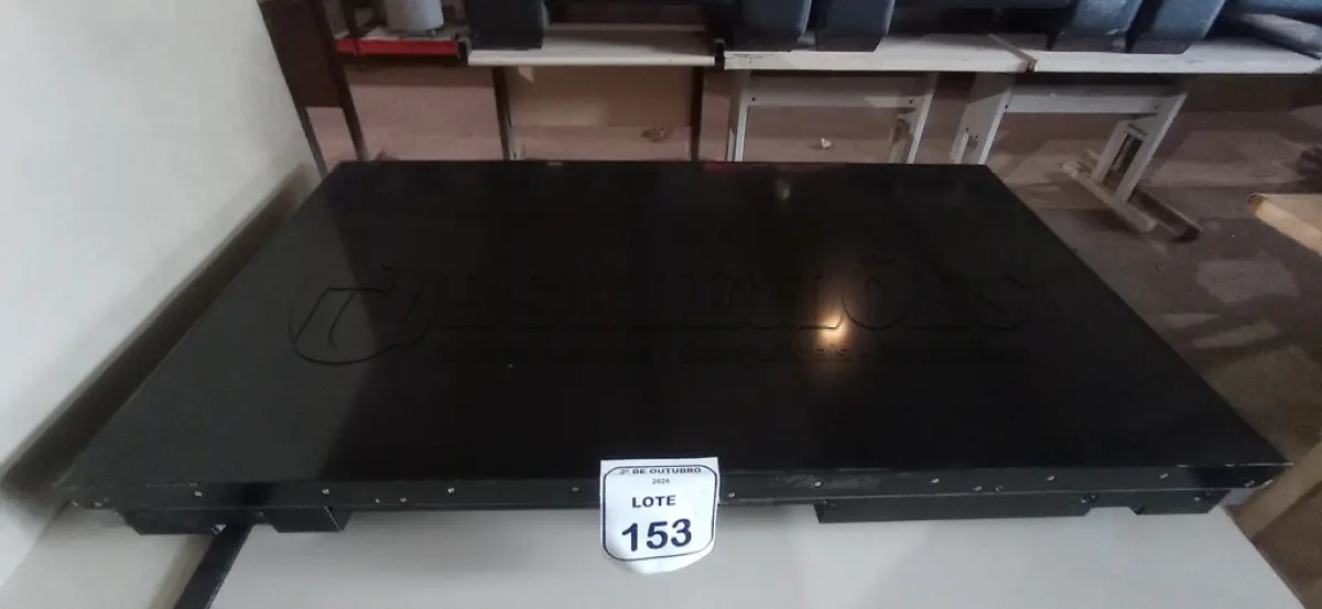 LOTE 153 - 01 MONITOR PROFISSIONAL PARA VÍDEO WALL MODELO 47WV30BS-B MARCA LG. (NO ESTADO) ATENÇÃO! FAZER A VISITAÇÃO ANTES DE ARREMATAR, NÃO SABEMOS SE FUNCIONA, LEILÃO NÃO TEM GARANTIA E NEM DEVOLUÇÃO, SUJEITO A POSSÍVEIS AVARIAS VISÍVEIS/OCULTAS E/OU AUSÊNCIA DE COMPONENTES.