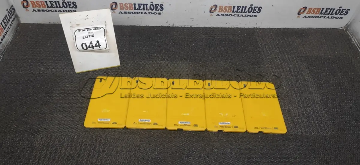 LOTE 044 - 04 TABLETS ESCOLARES MARCA CCE SEM CARREGADOR. (NO ESTADO) ATENÇÃO! FAZER A VISITAÇÃO ANTES DE ARREMATAR, NÃO SABEMOS SE FUNCIONA, LEILÃO NÃO TEM GARANTIA E NEM DEVOLUÇÃO, SUJEITO A POSSÍVEIS AVARIAS VISÍVEIS/OCULTAS E/OU AUSÊNCIA DE COMPONENTES.
