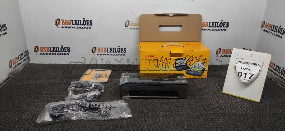 LOTE 017 - 01 SCANNER MODELO I940 MARCA KODAK. (NO ESTADO) ATENÇÃO! FAZER A VISITAÇÃO ANTES DE ARREMATAR, NÃO SABEMOS SE FUNCIONA, LEILÃO NÃO TEM GARANTIA E NEM DEVOLUÇÃO, SUJEITO A POSSÍVEIS AVARIAS VISÍVEIS/OCULTAS E/OU AUSÊNCIA DE COMPONENTES.