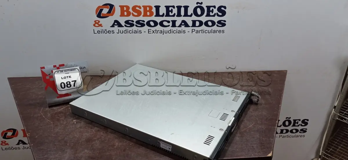 LOTE 087 - 01 SERVIDOR MARCA ITAUTEC. (NO ESTADO) ATENÇÃO! FAZER A VISITAÇÃO ANTES DE ARREMATAR, NÃO SABEMOS SE FUNCIONA, LEILÃO NÃO TEM GARANTIA E NEM DEVOLUÇÃO, SUJEITO A POSSÍVEIS AVARIAS VISÍVEIS/OCULTAS E/OU AUSÊNCIA DE COMPONENTES.