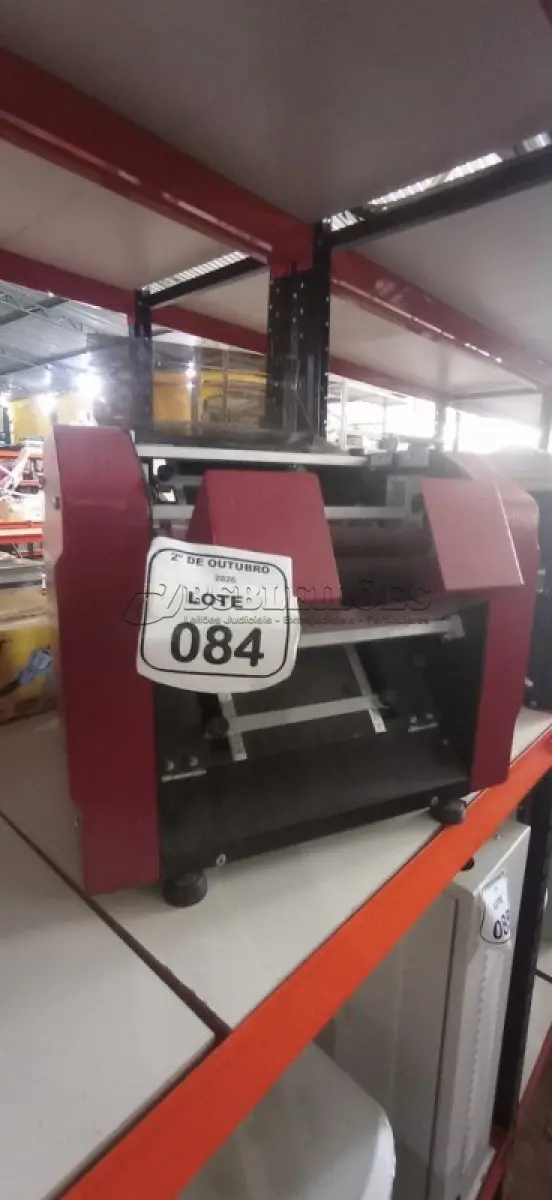 LOTE 084 - 01 ENVELOPADORA MODELO OFFICE MARCA SELF MAILER. (NO ESTADO) ATENÇÃO! FAZER A VISITAÇÃO ANTES DE ARREMATAR, NÃO SABEMOS SE FUNCIONA, LEILÃO NÃO TEM GARANTIA E NEM DEVOLUÇÃO, SUJEITO A POSSÍVEIS AVARIAS VISÍVEIS/OCULTAS E/OU AUSÊNCIA DE COMPONENTES.